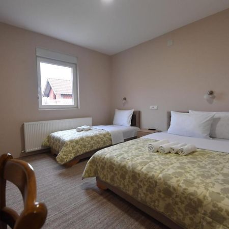 Olimp Motel Kraljevo Eksteriør bilde