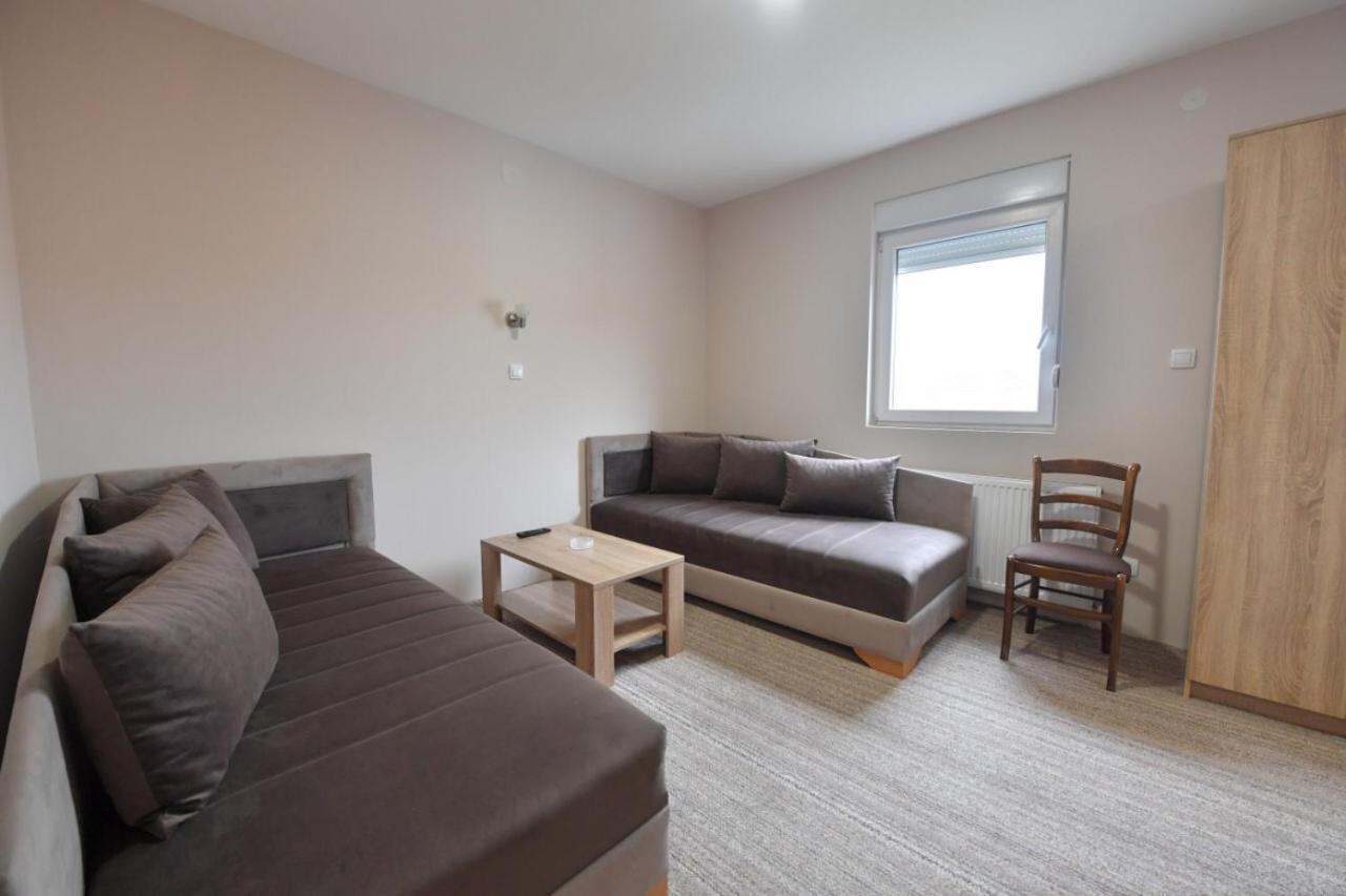 Olimp Motel Kraljevo Eksteriør bilde