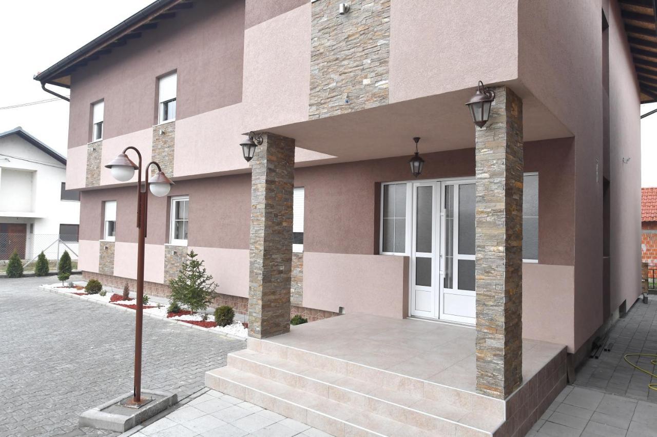 Olimp Motel Kraljevo Eksteriør bilde
