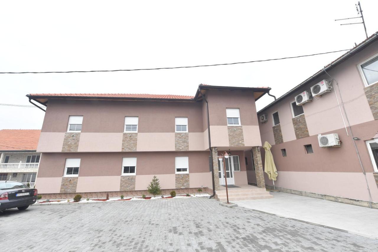 Olimp Motel Kraljevo Eksteriør bilde
